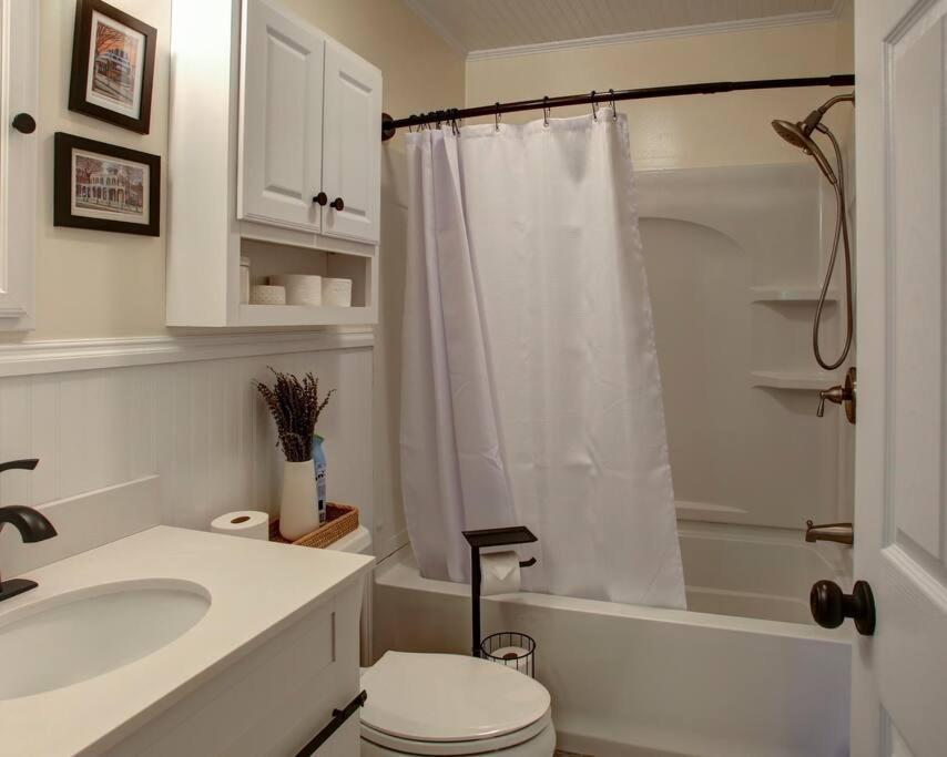 Cape May Classic Design That Is Cozy, Elegant, And Inviting Екстериор снимка