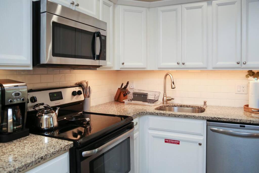 Cape May Classic Design That Is Cozy, Elegant, And Inviting Екстериор снимка